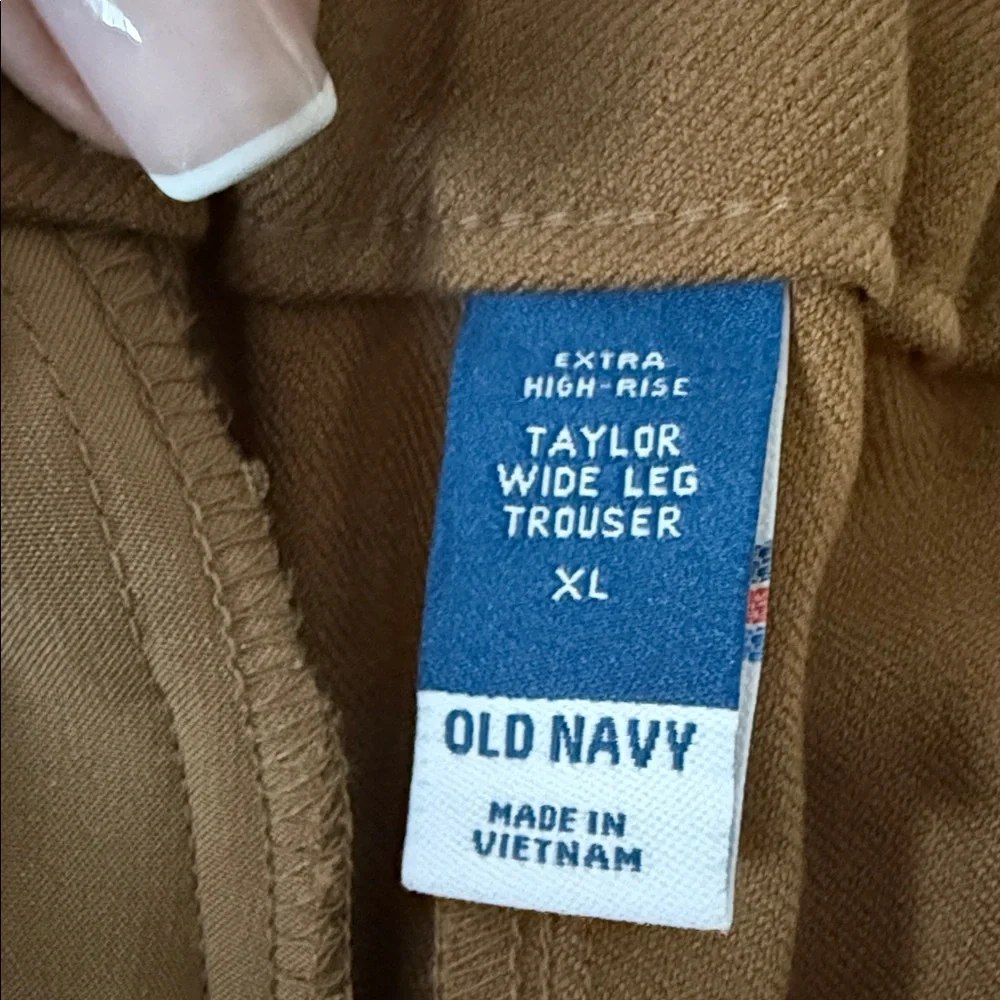 Old Navy Taylor Wide Leg Women's Pants - Picture 4 of 4